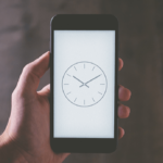 Votre téléphone portable change-t-il d’heure automatiquement en 2026 ?